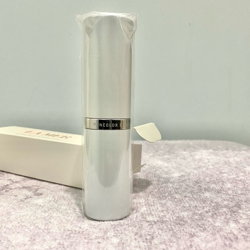 La Mer The Powder Brush - Picture 9 of 16